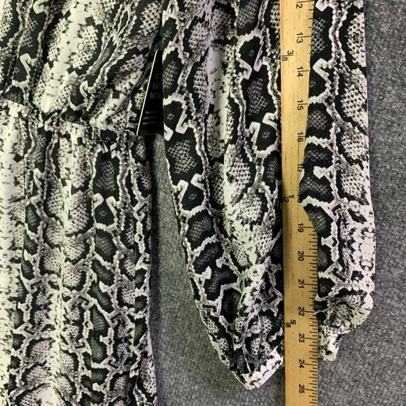 NEW EXPRESS Chiffon Snakeskin Dress V Neck Size Large - Picture 8 of 11